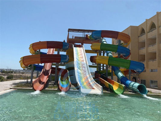 La combinazione dello scorrevole di Aqua Park Fiber Glass Water dell'hotel ha personalizzato