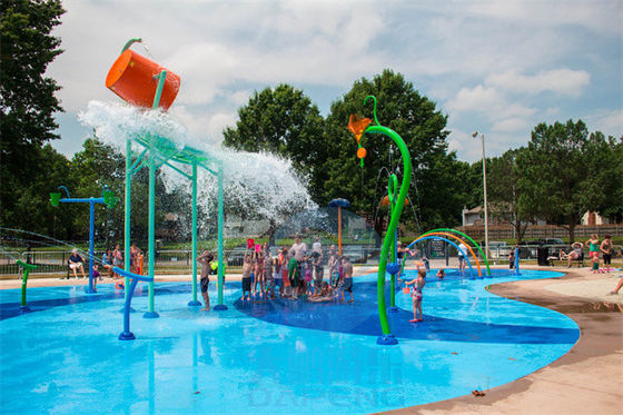 Secchio di versamento su misura del parco dell'acqua della vetroresina e cortina d'acqua d'acciaio galvanizzata