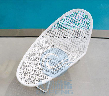 Un buon prezzo. Letto bianco del rattan della piscina degli accessori di svago non gonfiabile del balcone in linea