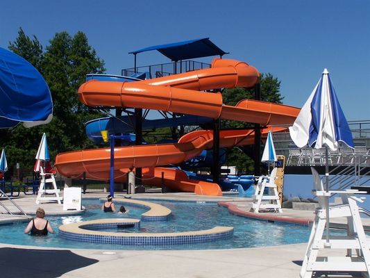 Parco di esercizi all' aperto Parco acquatico attrezzature di parco acquatico scivolo in fibra di vetro per piscina all' aperto