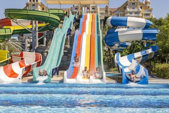 Un buon prezzo. OEM Cortile di fibra di vetro Grandi scivoli d'acqua per il parco giochi per bambini all'aperto in linea