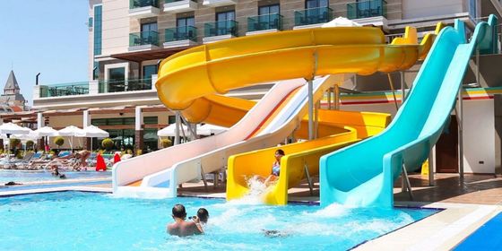 Un buon prezzo. OEM Parco acquatico esterno Parco giochi grande scivolo in fibra di vetro per adulti in linea