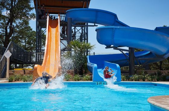 Un buon prezzo. OEM Parco di divertimenti acquatici Bambini attrezzature da nuoto scivolo in fibra di vetro in linea