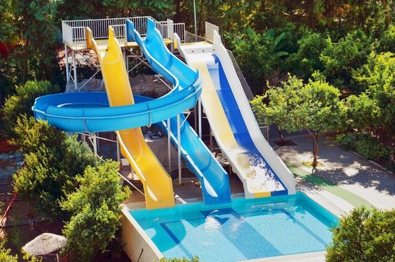 Un buon prezzo. OEM attrezzature acquatiche giocare divertimento parco acquatico giostre piscina scivolo in vendita in linea