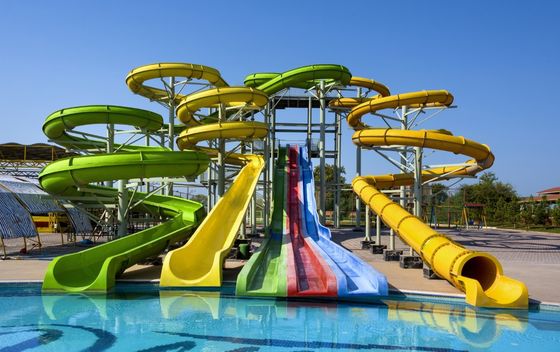 Un buon prezzo. Altezza 8m Parco acquatico scivolo Passeggiate di divertimento personalizzate scivolo in fibra di vetro per bambini in linea