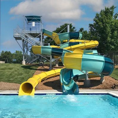 Un buon prezzo. 8m larghezza scivolo di parco acquatico commercio scivoli commerciali in fibra di vetro per piscine private in linea