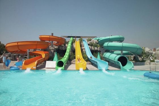 Un buon prezzo. Parco di divertimenti acquatici cavalca grande scivolo fibra di vetro per prezzo piscina in linea