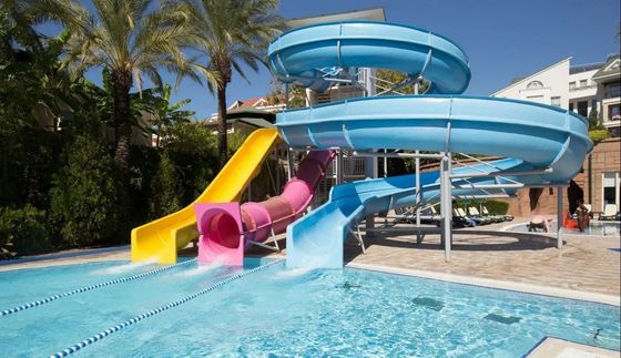 Un buon prezzo. ODM Parco acquatico per bambini giochi di giochetti divertimento scivolo in fibra di vetro in vendita in linea