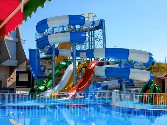 Un buon prezzo. OEM Parco acquatico all'aperto giochi Set di gioco Swimming Pool tubo scivolo per bambini in linea