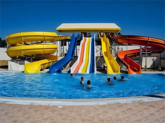 Slide in fibra di vetro anti-corrosione giochi acquatici all'aperto parco acquatico attrezzature per giochi per bambini