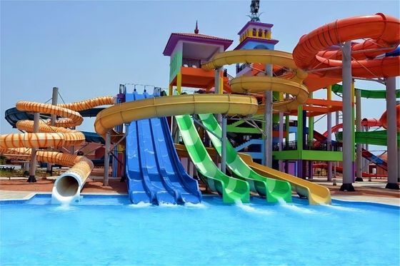 Un buon prezzo. 18.5Kw 3m Larghezza Parco acquatico scivolo Parco di divertimenti Parco a tema Strutture giochi in linea