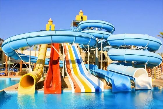 Un buon prezzo. 8 m di altezza Parco acquatico scivolo attrezzature per piscina sotterranea in linea