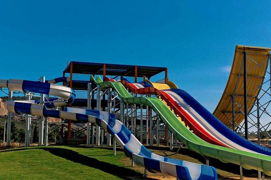 Un buon prezzo. Parco tematico acquatico Parco giochi Disegno piccola piscina Giochi scivolo in fibra di vetro in linea