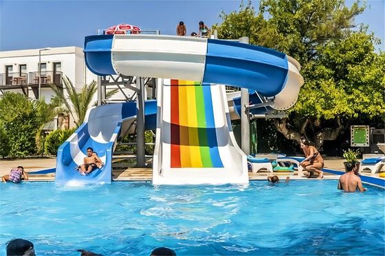 ODM Parco acquatico piscina commerciale giochi d'acqua per bambini scivoli