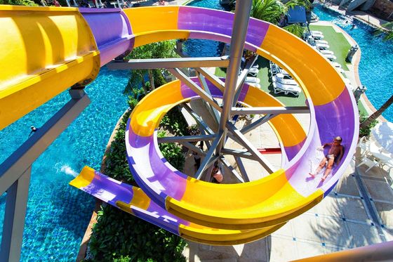Equipaggiamento per il parco giochi per bambini in terra piscina giochi acquatici in fibra di vetro cavalca bambini scivolo d'acqua