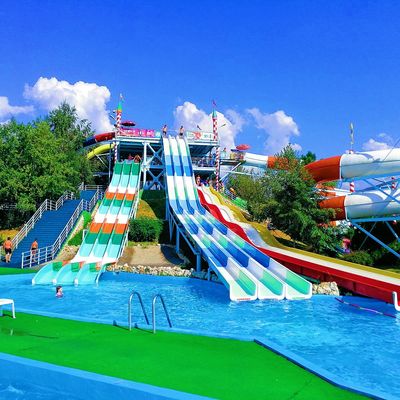 Un buon prezzo. ODM Kid Parco tematico acquatico Piscina Acqua divertimento giocattoli di acqua cavalca Fibra di vetro Slide Set in linea
