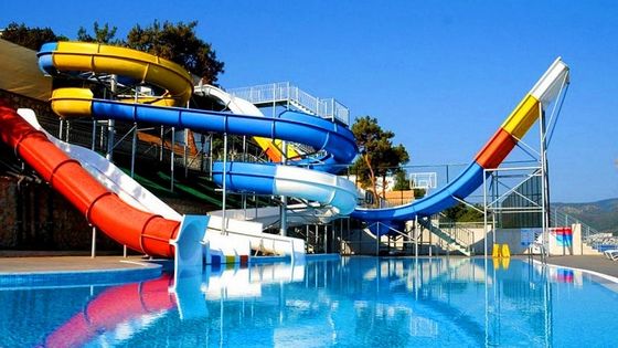 Parco divertimenti per bambini commerciali con scivolo in fibra di vetro