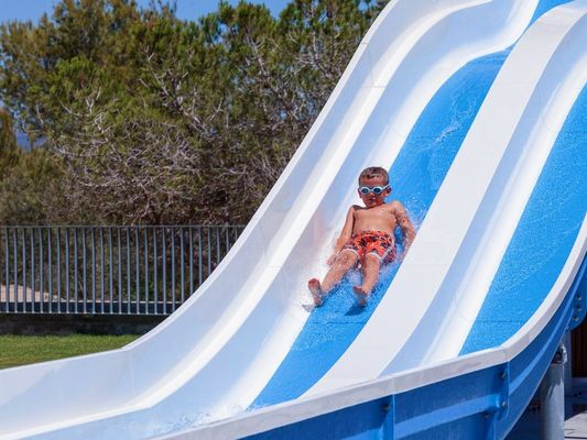 Un buon prezzo. Attività all'aria aperta Parco acquatico attrezzature giochi scivolo in fibra di vetro per piscina in linea