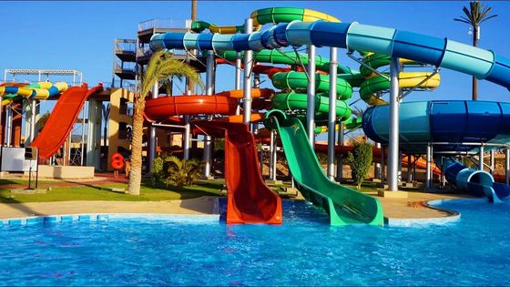 Un buon prezzo. Parco di divertimenti acquatici Grandi attrezzature da gioco Scivolo in fibra di vetro in linea
