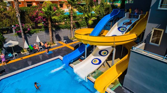 Un buon prezzo. Parco di divertimenti Nuoto Giochi d'acqua Parco giochi Piscina Giochi d'acqua Scivolo Per Bambini Piscina in linea