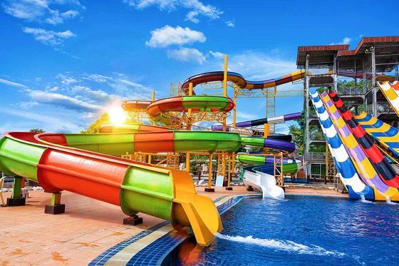Parco acquatico divertimento acquatico attrezzature da bagno in fibra di vetro piscina grandi scivoli in fibra di vetro attrazione