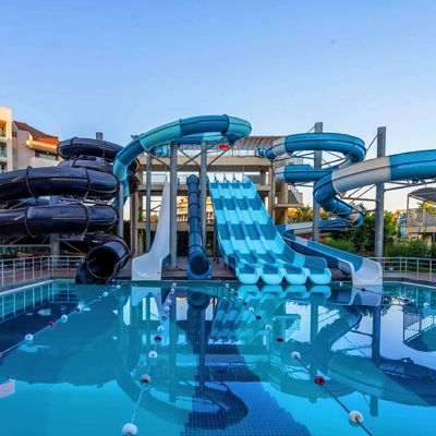 Un buon prezzo. Parco acquatico Parco giochi acquatici Giochi all'aperto Piscina scivolo in fibra di vetro Per la vendita piscina in linea