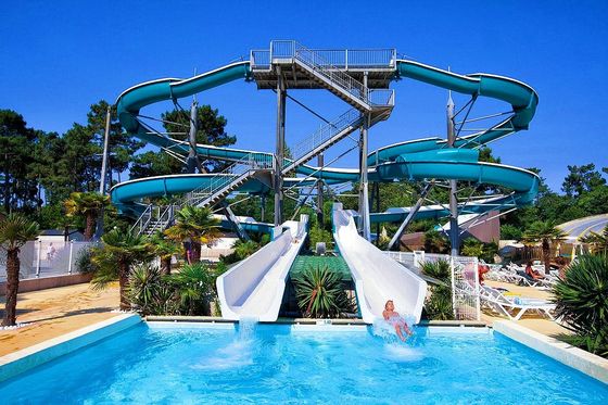 Un buon prezzo. Parco acquatico per bambini giochi di divertimento attrezzature per sport acquatici scivolo in fibra di vetro in linea