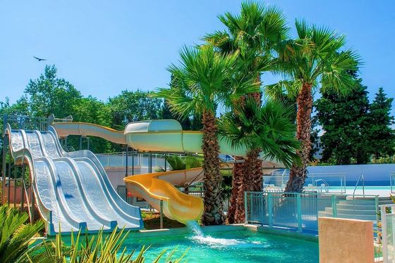 Un buon prezzo. Altezza 5m Parco acquatico esterno Piscina a tema acquatico Scivolo a spirale in fibra di vetro in linea