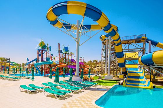 Un buon prezzo. ODM Parco tematico acquatico Parco giochi attrezzature di fibra di vetro scivolo spirale in linea