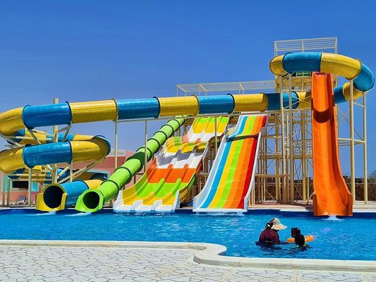 Un buon prezzo. Parco acquatico di divertimento Piscina gruppo di scivoli a spirale per bambini in linea