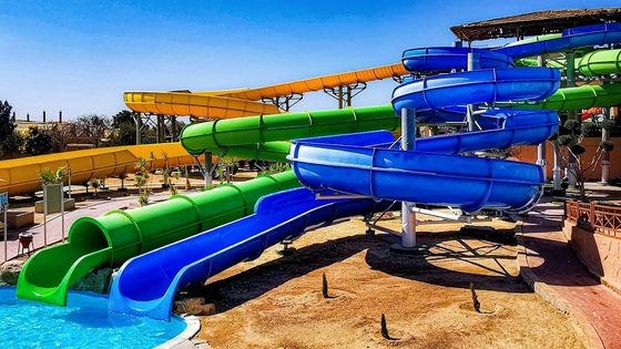 Un buon prezzo. Parco acquatico per bambini Parco giochi attrezzature Piscina giochi d'acqua scivolo in linea