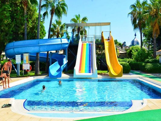 Un buon prezzo. Parco giochi acquatici all' aperto Bambini attrezzature personalizzate con slide in fibra di vetro in linea
