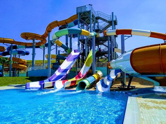 Un buon prezzo. Parco di divertimenti acquatici piscina all'aperto parco giochi per bambini scivolo in fibra di vetro in linea
