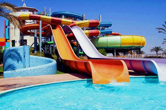 Un buon prezzo. Parco acquatico all'aperto giochi per bambini adulti attrezzature sportive scivolo a spirale in fibra di vetro per bambini in linea