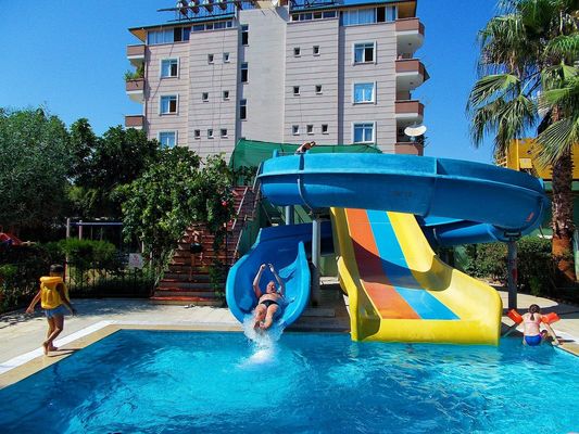 Parco acquatico Piscina di design divertimento Scivolo in fibra di vetro