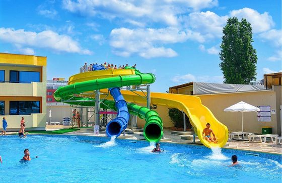 Parco giochi acquatici Sport Piscina attrezzature giocattolo tubo di fibra di vetro scivolo