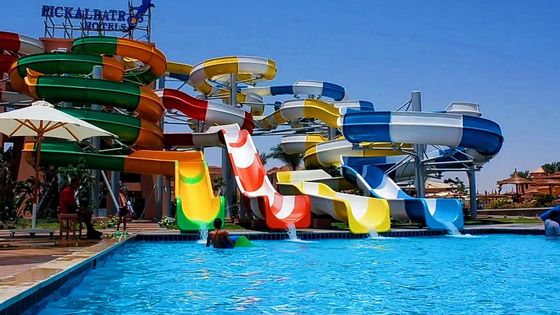 Un buon prezzo. Gioco per bambini all'aperto Piscina Acqua tubo di fibra di vetro scivolo a spirale in linea