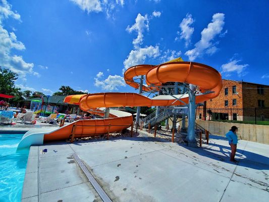 Attrezzature per piscine per parchi giochi all'aperto