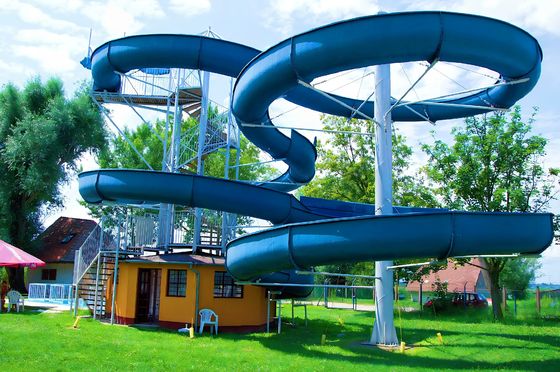OEM Parco giochi acquatici Parco giochi attrezzature piscina fibra di vetro scivolo