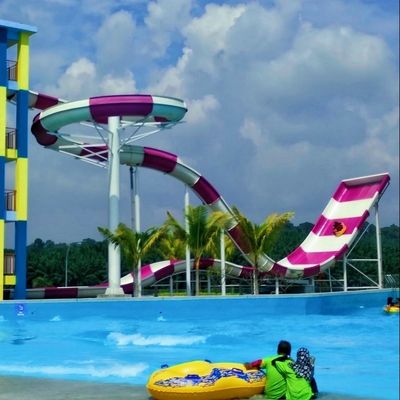 Un buon prezzo. Piscina commerciale all'aperto scivolo d'acqua in fibra di vetro per bambini in linea
