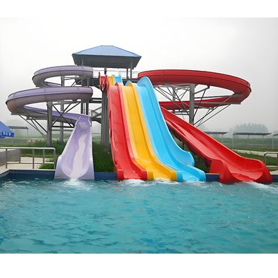 Scivolo in fibra di vetro per piscina all'aperto attrezzature per parco acquatico scivolo a spirale aperto chiuso per bambini e adulti