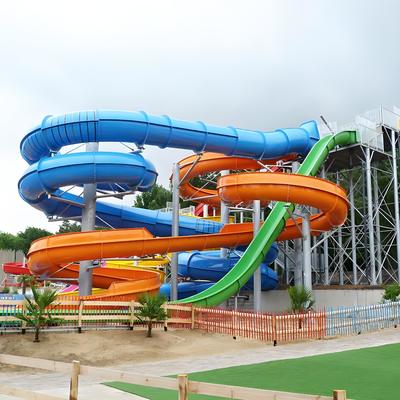 Fibra di vetro per l'acqua Swinging Slide Parco acquatico all'aria aperta attrezzature per parco acquatico eccitante per il commercio perfetto per piscine Parchi per la famiglia anti-ultravioletto