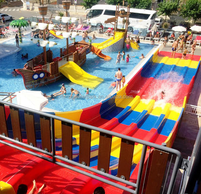 Un buon prezzo. Water Park Manufacturer Fiberglass Swimming Pool Slides Project Popular Commercial Aqua Park Water Slides For Sales in linea