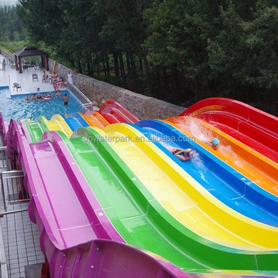 Un buon prezzo. Commercial Large Rainbow Water Park Slide with 6-10mm Thickness Fiberglass and Service Life Over 10 Years in linea