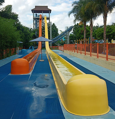 Un buon prezzo. Customized Size 6-8mm Thickness Fiberglass Water Park Slide with Over 10 Years Service Life for Outdoor Use in linea