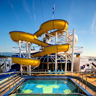 qualità Scivoli per parchi acquatici all'aperto in fibra di vetro a spirale, attrezzature per parchi acquatici per piscine commerciali all'ingrosso Fabbrica