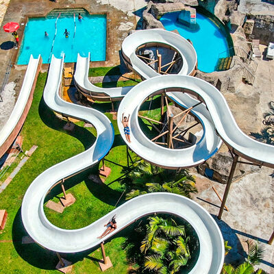 Un buon prezzo. Grande scivolo a spirale in fibra di vetro per parco acquatico spessore 6-8 mm attrezzature commerciali con garanzia di 1 anno in linea