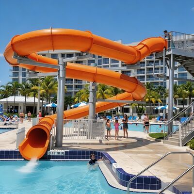 Dispositivi di scivolo idraulico in fibra di vetro a spirale chiusa su misura per piscina commerciale