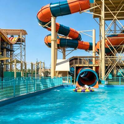 Scivolo acquatico a spirale commerciale in vetroresina per parco acquatico, parco a tema e resort con certificazione CE