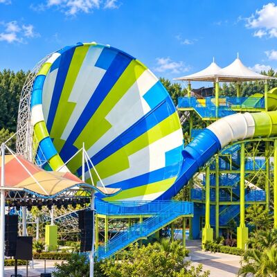 qualità Giant Tornado Water Slide Fibra di vetro 6-8mmSpazzola Spessore Colorato su misura Thrill ride per parchi acquatici Fabbrica
